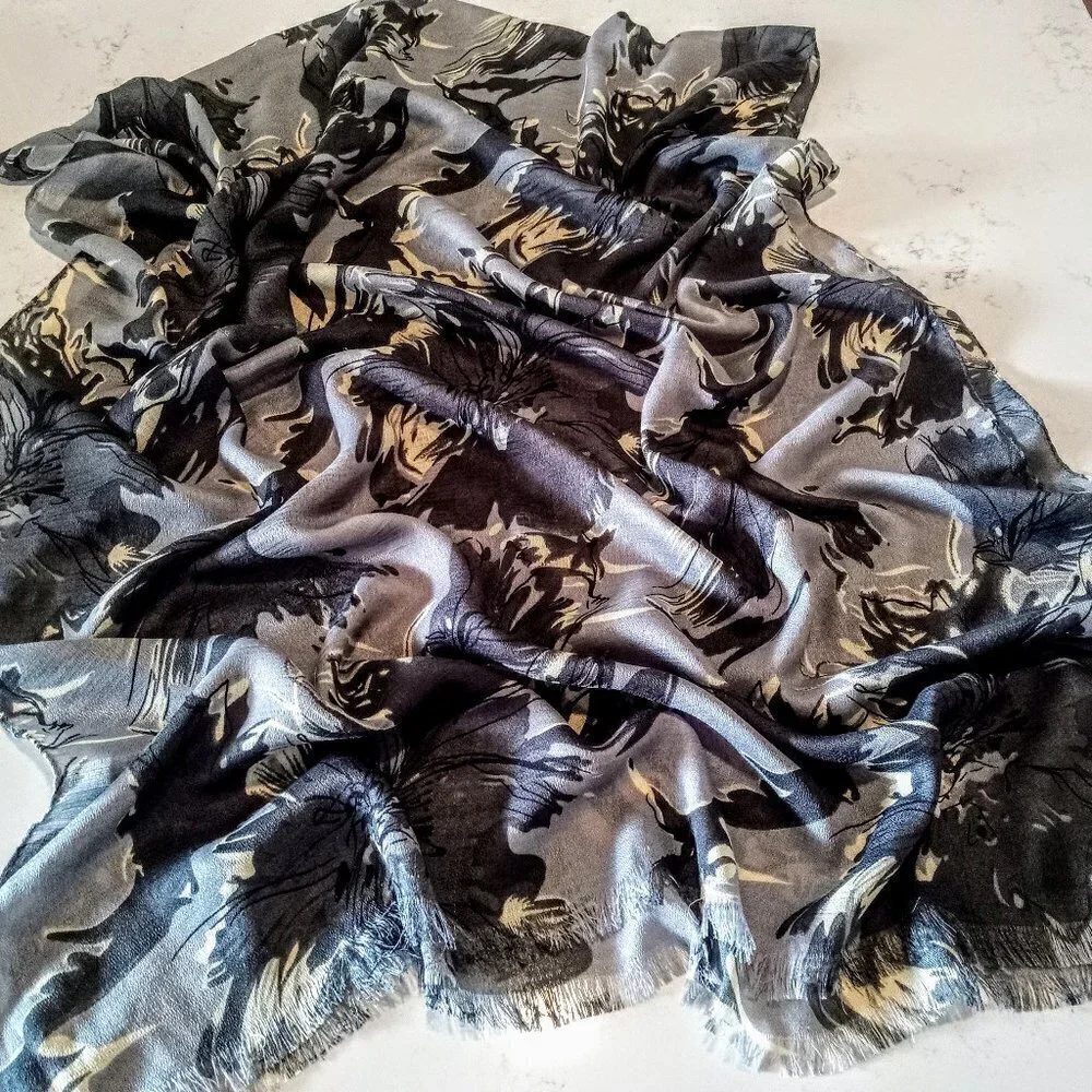 Grey Print Woven Fringed Oblong Scarf Wrap